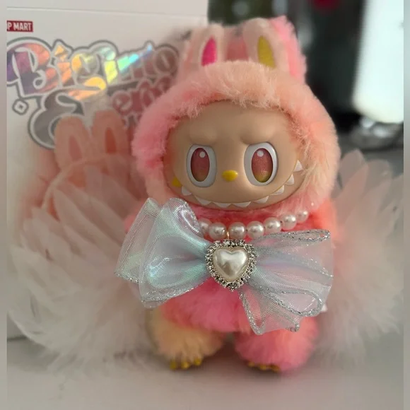 Labubu Plush Pop Mart's The BIG ENERGY series in custom outfit NIB ~ “LOYALTY” - Picture 10 of 13